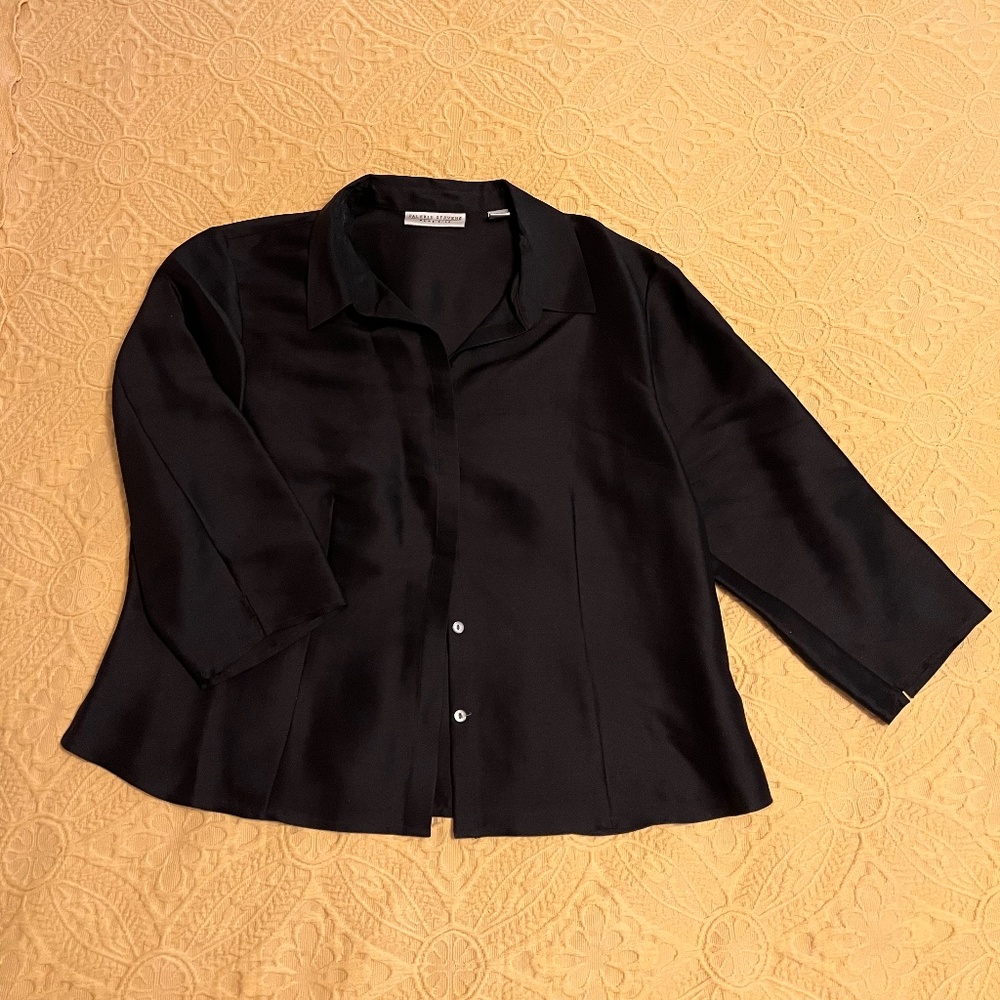 Valerie Stevens Black Silk Jacket/shirt. Size L (runs small)
